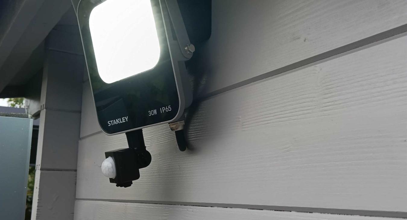 PIR motion sensor security light installed in Hoo